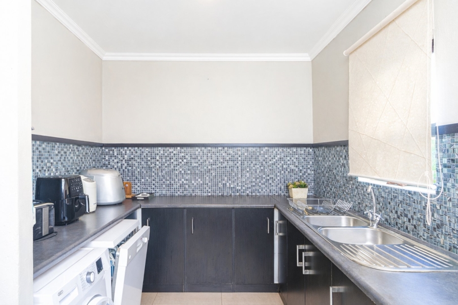 5 Bedroom Property for Sale in Xanadu Eco Park North West